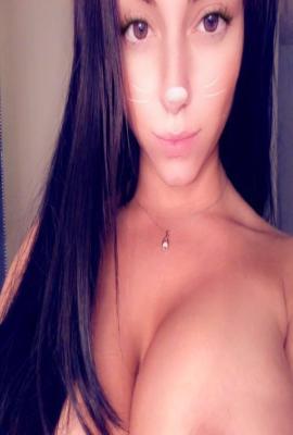 Fløyel Elina Escort Ulnes