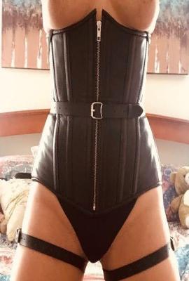 Pirrende Selina Escort Telemark